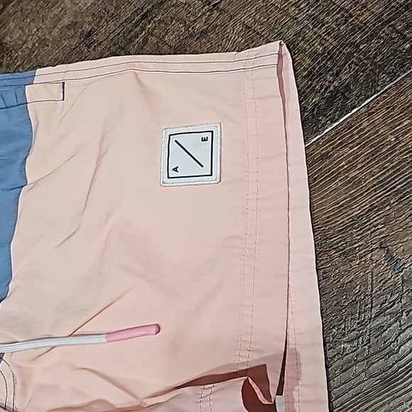 American Eagle Men's Small Swim Trunks - Picture 2 of 12